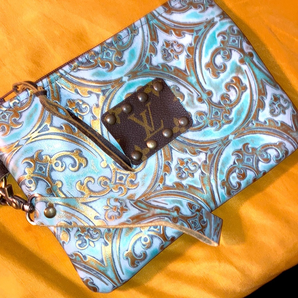 Keep it gypsy wristlet